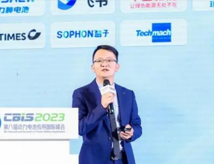 鈦瑪科李維能：超聲波除塵系統(tǒng)極大清除極小顆?；覊m